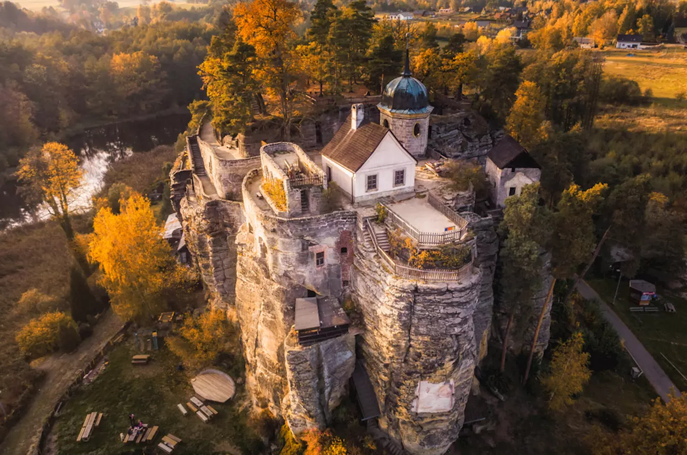 Skalní hrad a poustevna Sloup